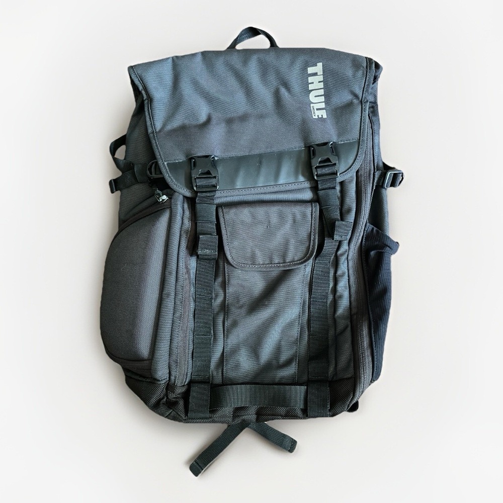 THULE‎ Sweden Backpack Laptop Bag 25L Black Shadow Gray | 18" x 12" x 6"